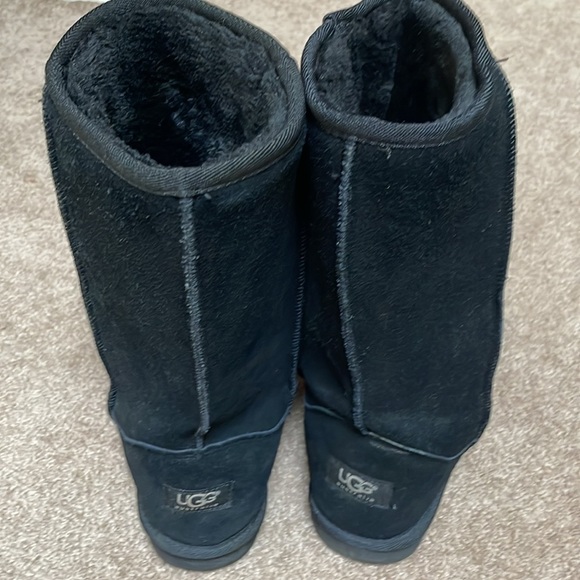 Uggs - Picture 3 of 3